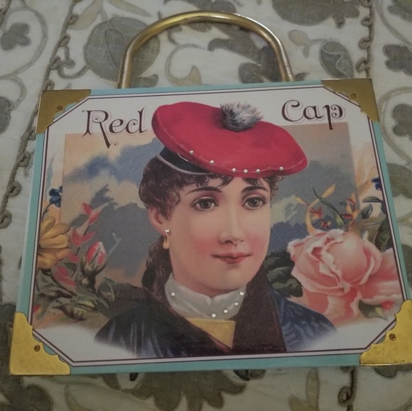 Purse. Sold - Picture 2 of 5